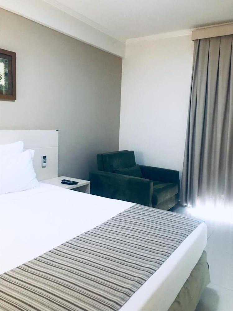 Oitis Hotel Goiânia Buitenkant foto