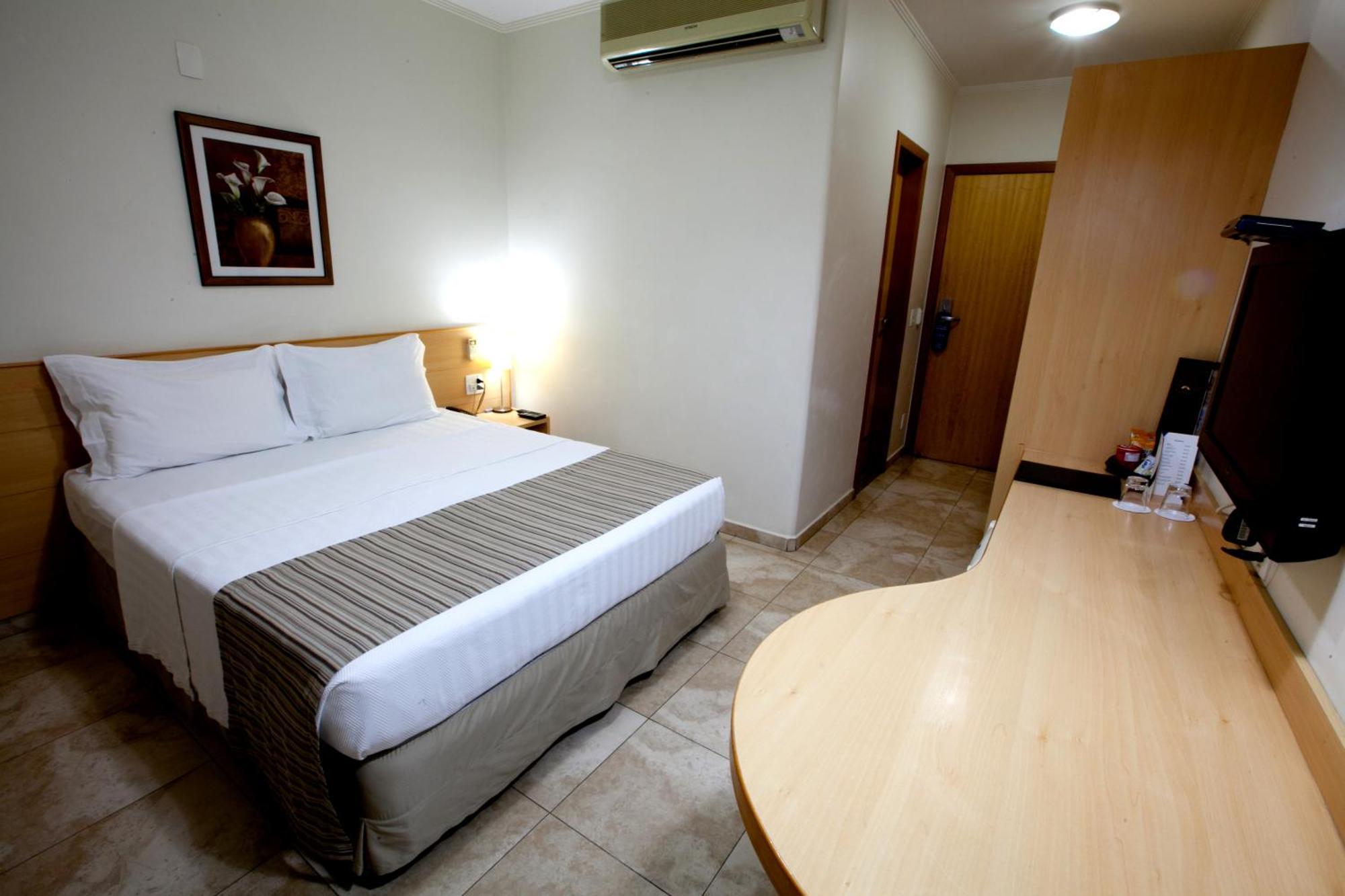 Oitis Hotel Goiânia Kamer foto